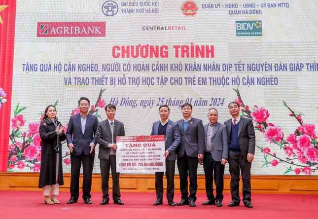 Công tác an sinh xã hội luôn được Agribank triển khai với nhiều chương trình thiết thực trên địa bàn Hà Nội để