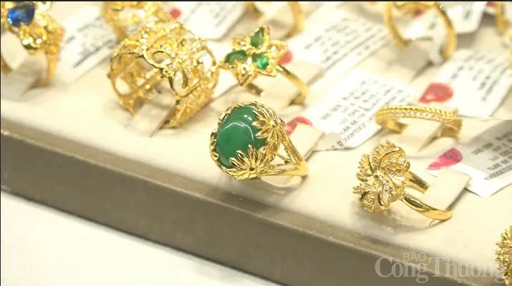 Giá vàng miếng và vàng nhẫn hôm nay (13/12) Giá vàng miếng và vàng nhẫn hôm nay (13/12)