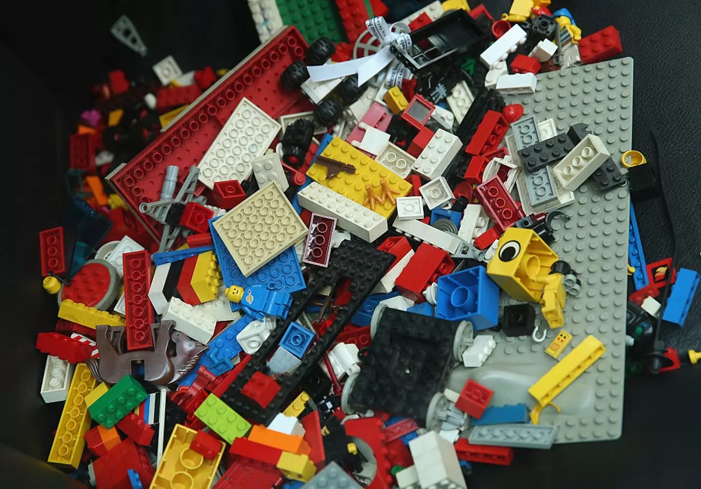 Ngỡ ngàng trước ý nghĩa đằng sau tên gọi của hãng đồ chơi LEGO- Ảnh 1. Ngỡ ngàng trước ý nghĩa đằng sau tên gọi của hãng đồ chơi LEGO- Ảnh 1.
