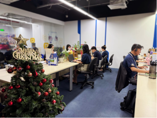 Văn phòng iPOS.vn TP.HCM trang hoàng đón Giáng sinh- Ảnh 2.
