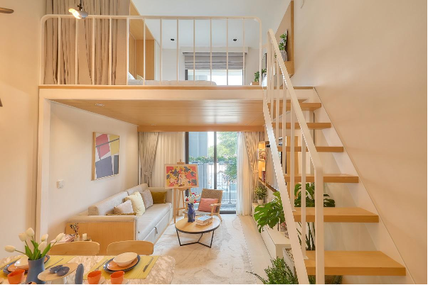 Căn hộ Sun Urban City với trần cao đến 5m, cửa kính cao 4m. Ảnh Ánh Dương