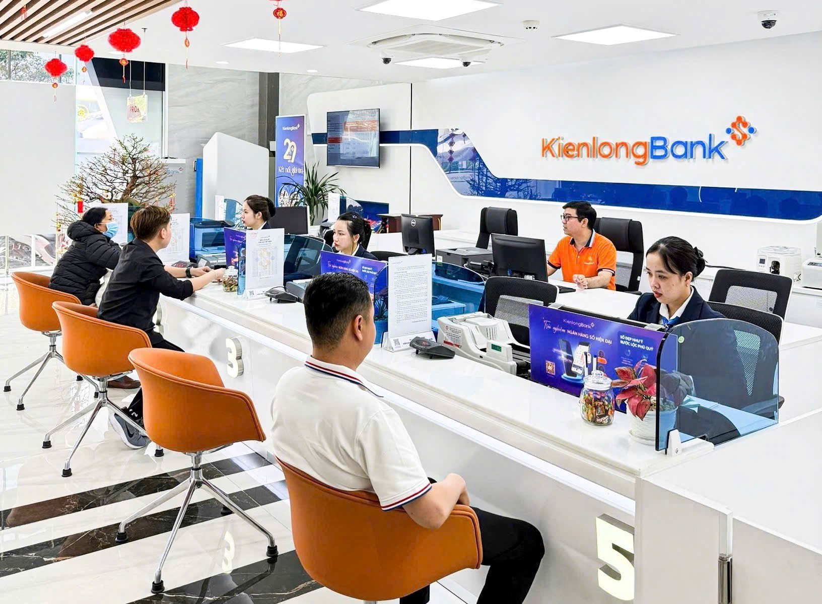 kienlongbank1.jpg
