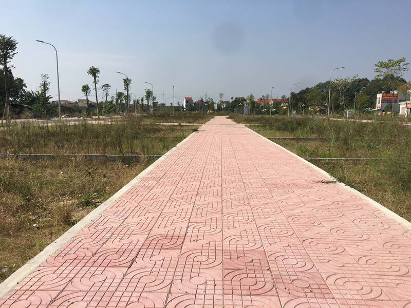 Phân khúc đất dịch vụ vùng ven Hà Nội được nhiều nhà đầu tư quan tâm. Ảnh: Thu Giang