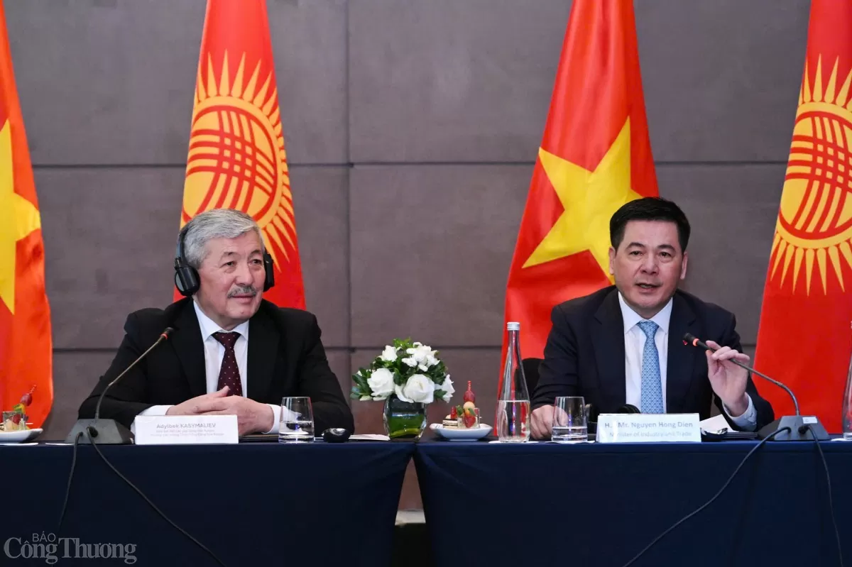 Chùm ảnh: Thủ tưởng Kyrgyzstan gặp mặt doanh nghiệp Việt Nam Chùm ảnh: Thủ tưởng Kyrgyzstan gặp mặt doanh nghiệp Việt Nam