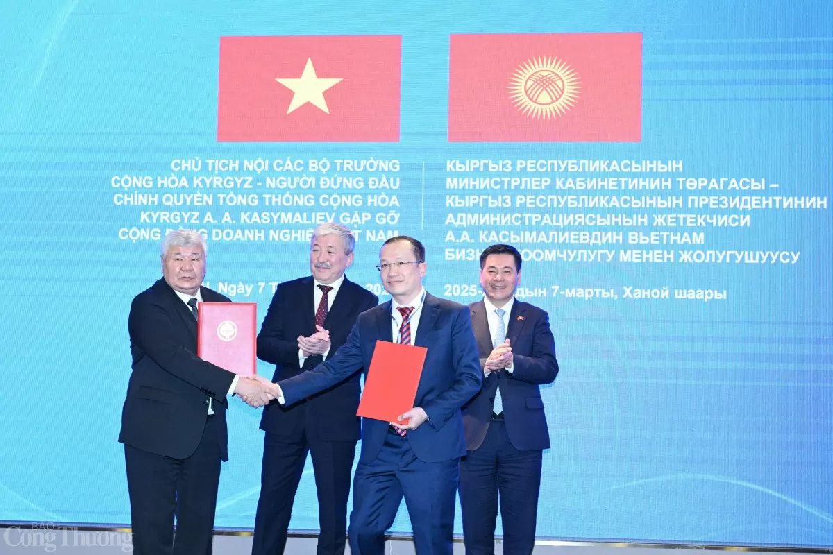 Chùm ảnh: Thủ tưởng Kyrgyzstan gặp mặt doanh nghiệp Việt Nam Chùm ảnh: Thủ tưởng Kyrgyzstan gặp mặt doanh nghiệp Việt Nam