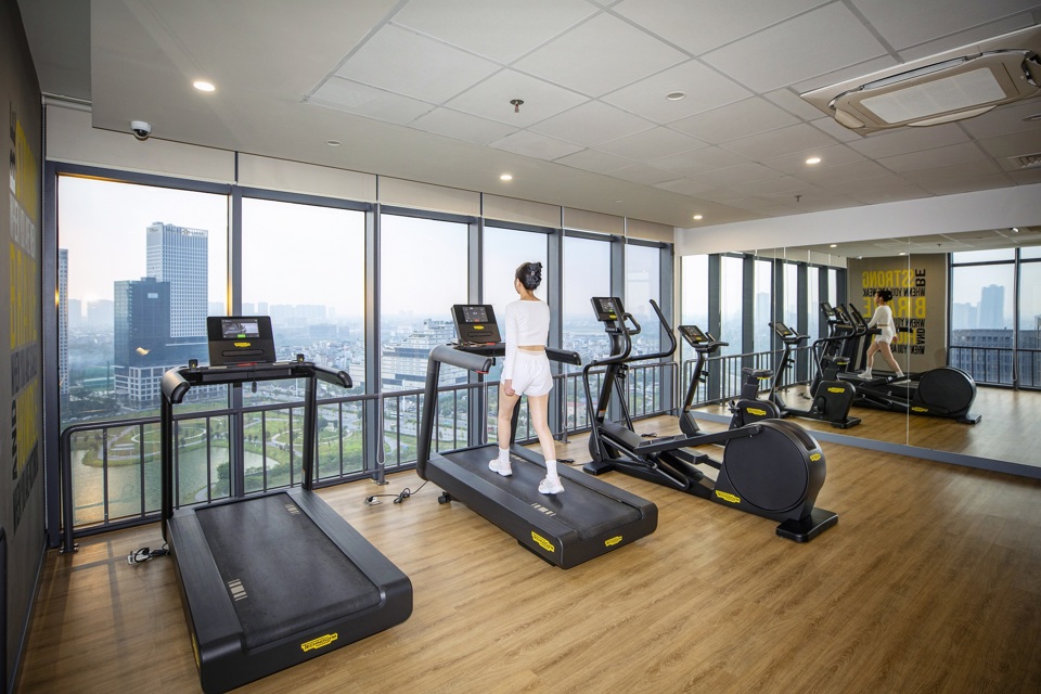 Phòng gym hiện đại nằm tại tầng 23 với tầm view panorama - đặc quyền dành riêng cho cư dân.