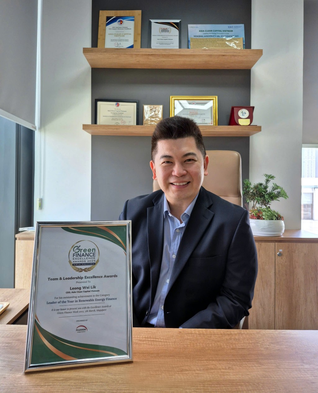 Ông Leong Wei Lik nhận giải thưởng “Team & Leadership Excellence Award”