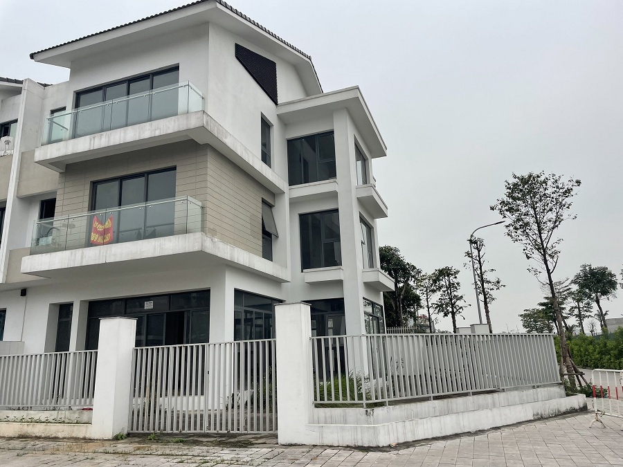 Chuyên gia cảnh báo về rủi ro pháp lý đối với phân khúc biệt thự, liền kề. Ảnh: Lê Tâm