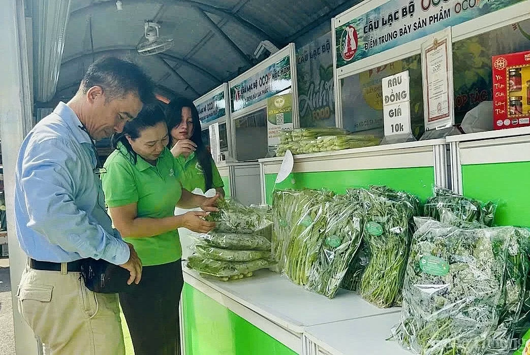 TP.Hồ Chí Minh: Trao chứng nhận 20 sản phẩm OCOP 3 sao TP. Hồ Chí Minh: Trao chứng nhận 20 sản phẩm OCOP 3 sao