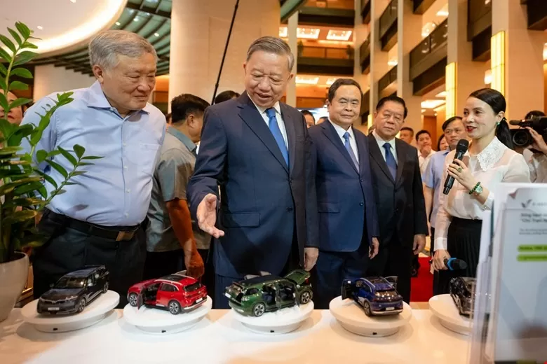 Bốn nghị quyết, một khát vọng: Đưa Việt Nam bứt phá Bốn nghị quyết, một khát vọng: Đưa Việt Nam bứt phá