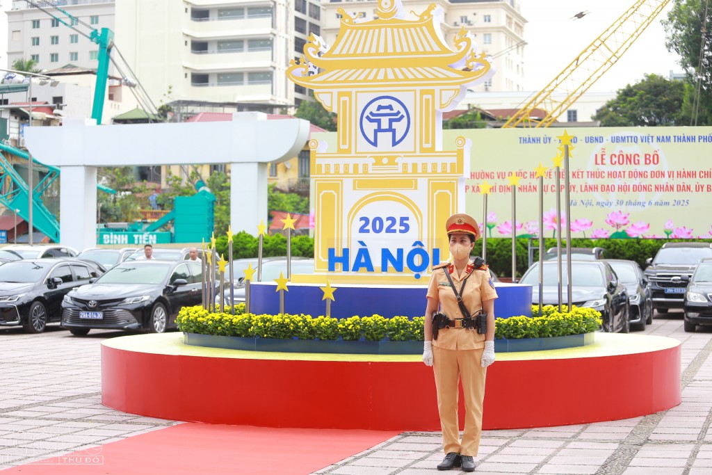 Không khí nghiêm trang