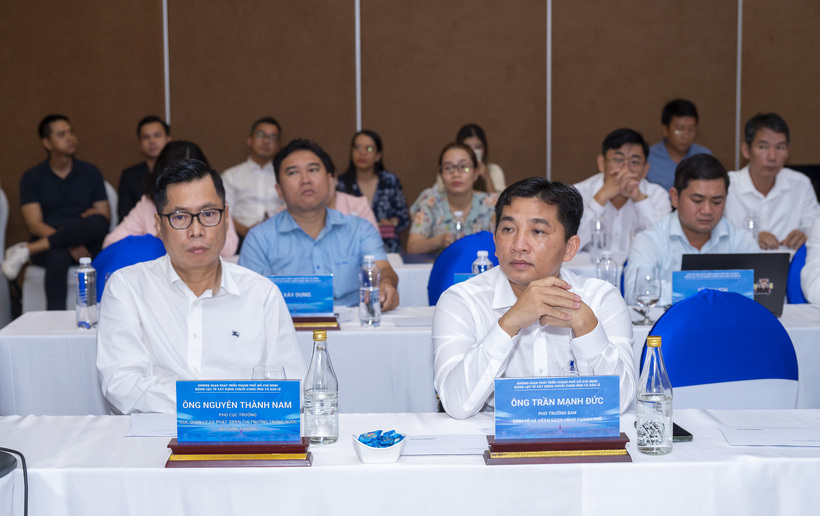 Các đại biểu tham dự buổi tọa đàm. Ảnh: Mạnh Thắng