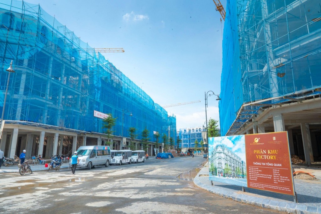 Khách đặt giá trúng nhà phố Noble Palace Tay Thang Long rẻ hơn 2,5 tỷ đồng