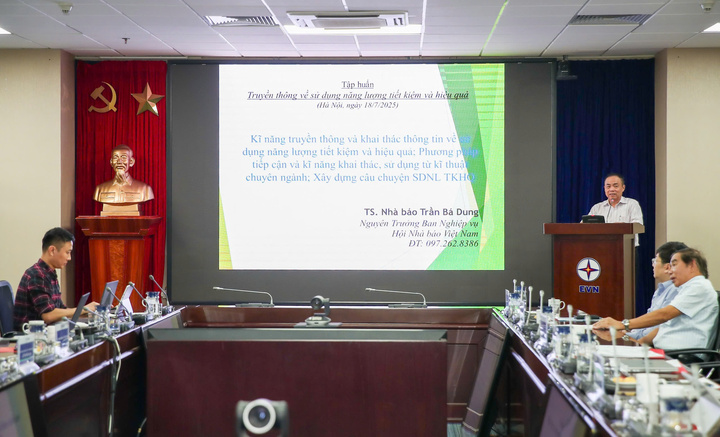 Ông Trần Bá Dung, nguyên Trưởng Ban nghiệp vụ, Hội Nhà báo Việt Nam thông tin về: Kỹ năng truyền thông và khai thác thông tin về sử dụng năng lượng tiết kiệm và hiệu quả. Phương pháp tiếp cận và Kỹ năng khai thác và sử dụng các từ kỹ thuật chuyên ngành trong tuyên truyền sử dụng năng lượng tiết kiệm và hiệu quả. Xây dựng câu chuyện, góc nhìn mới về sử dụng năng lượng tiết kiệm và hiệu quả, ứng dụng thực tế để thu hút độc giả.