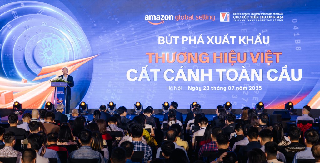 Ông Vũ Bá Phú, Cục trưởng Cục Xúc tiến thương mại, Bộ Công thương phát biểu khai mạc hội nghị Ông Vũ Bá Phú, Cục trưởng Cục Xúc tiến thương mại, Bộ Công thương phát biểu khai mạc hội nghị
