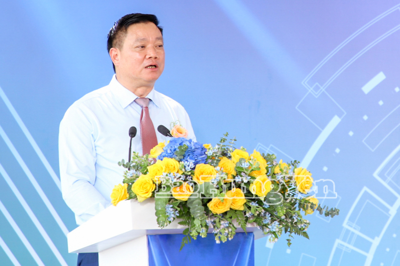 Chủ tịch UBND tỉnh Hưng Yên Nguyễn Khắc Thận phát biểu tại lễ khánh thành nhà máy.