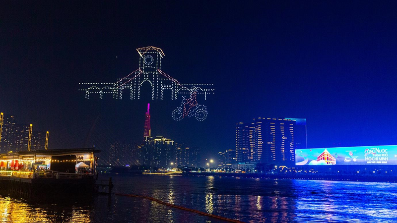 Một màn biểu diễn drone show do ekip sản xuất từng thực hiện tại TP. Hồ Chí Minh trước đó. (Ảnh: COREX)