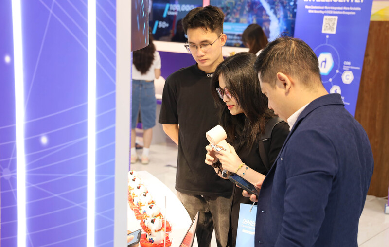 Tuần lễ là cầu nối quan trọng giúp doanh nghiệp trong nước tiếp cận nhà đầu tư FDI, mở rộng mạng lưới giao thương và đẩy mạnh chuyển đổi số ngành công nghiệp. Ảnh: Minh Khuê.