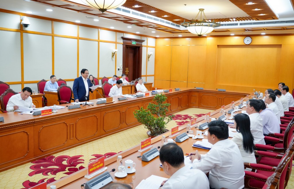 Quang cảnh buổi làm việc