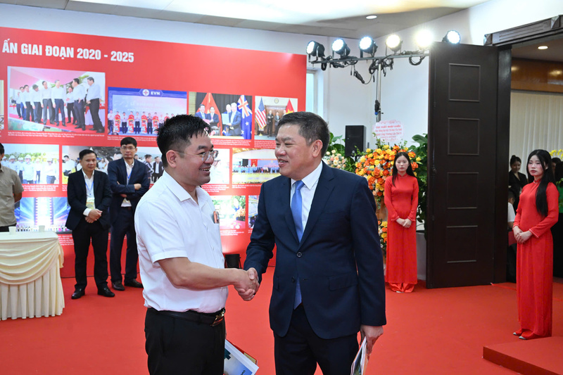 Tổng Biên tập Báo Công Thương Nguyễn Văn Minh tham dự Đại hội