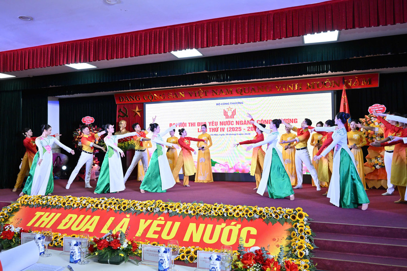 Văn nghệ chào mừng Đại hội