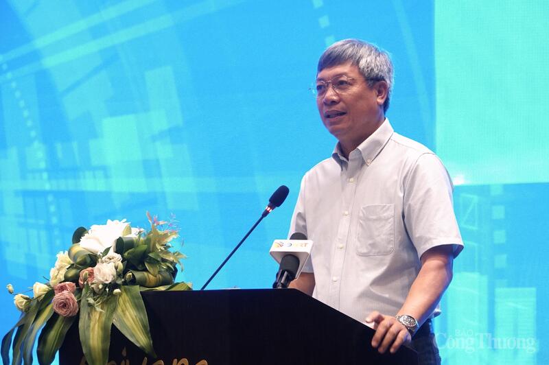 Phó Chủ tịch UBND TP. Đà Nẵng Hồ Quang Bửu phát biểu khai mạc hội nghị.