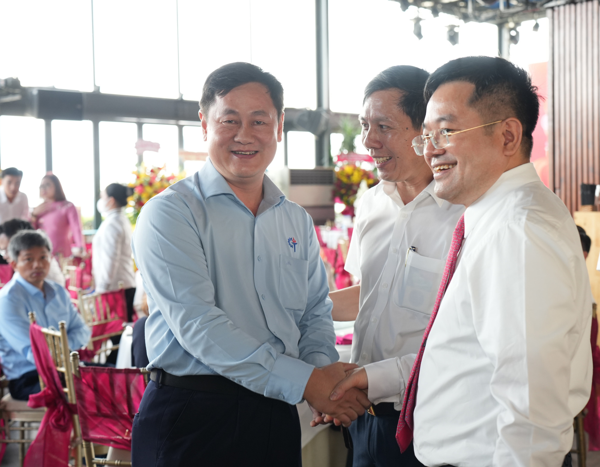 Các đại biểu tham dự Lễ kỷ niệm 80 năm Ngày truyền thống Báo Công Thương tại TP. Hồ Chí Minh.