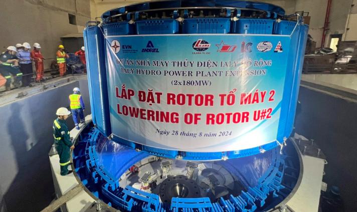 EVN phấn đấu phát điện Tổ máy 2 nhà máy thuỷ điện Hoà Bình mở rộng tháng 11