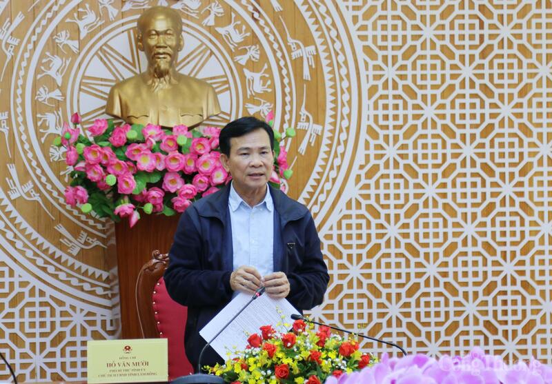 Chủ tịch UBND tỉnh Lâm Đồng Hồ Văn Mười phát biểu chỉ đạo tại cuộc họp