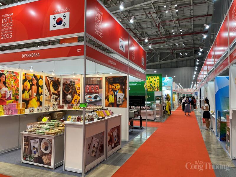 Gian hàng của các doanh nghiệp Hàn Quốc tại Triển lãm Vietnam Foodexpo 2025
