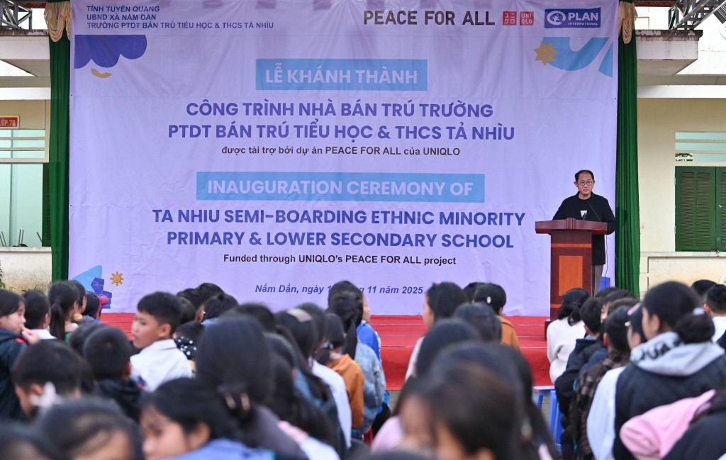 UNIQLO phối hợp khánh thành nhà bán trú mới cho học sinh tại Tuyên Quang UNIQLO phối hợp khánh thành nhà bán trú mới cho học sinh tại Tuyên Quang
