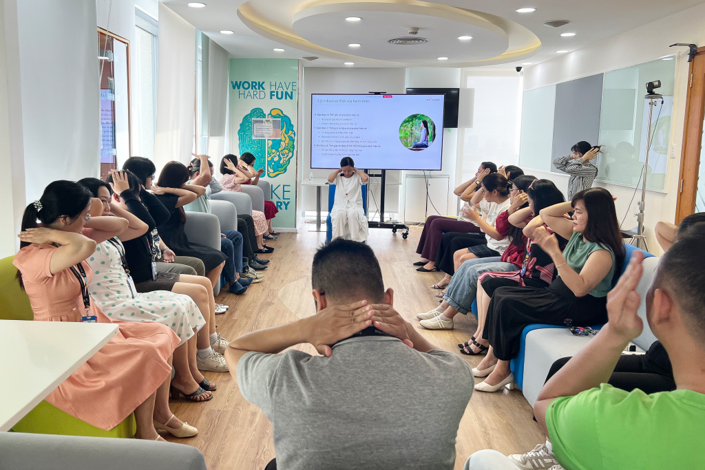 Các thành viên Marico SEA tham gia chương trình chăm sóc sức khỏe, thể hiện cam kết của công ty trong việc xây dựng đội ngũ nhân sự khoẻ mạnh toàn diện.