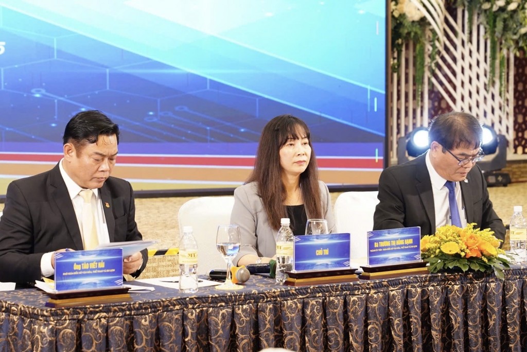 Lãnh đạo Sở Văn hóa, Thể thao và Du lịch TP Đà Nẵng chủ trì hội thảo (Ảnh Út Vũ)