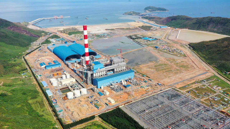 Toàn cảnh nhà máy cho thấy quy mô lớn của Trung tâm Điện lực Quảng Trạch. Ảnh: EVN