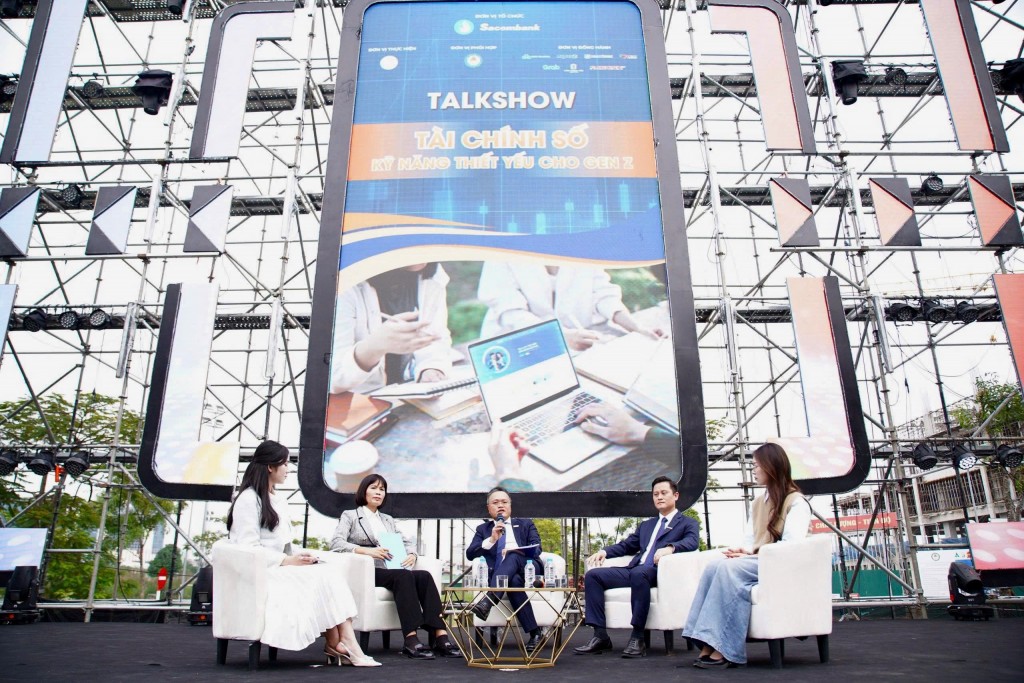 Sacombank cùng thế hệ trẻ lan tỏa tinh thần “tài chính thông minh - tương lai bứt phá” qua S-FINFEST 2025