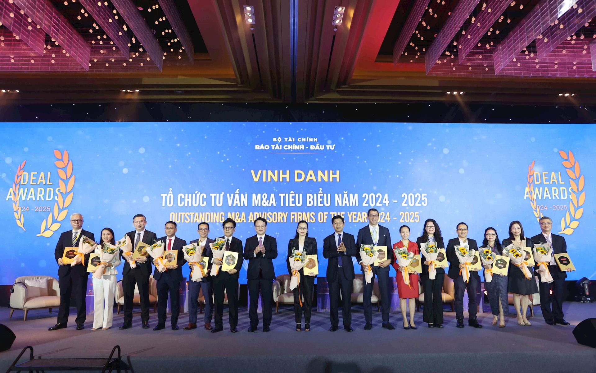 1_vinh-danh-cac-to-chuc-tu-van-m-a.jpg