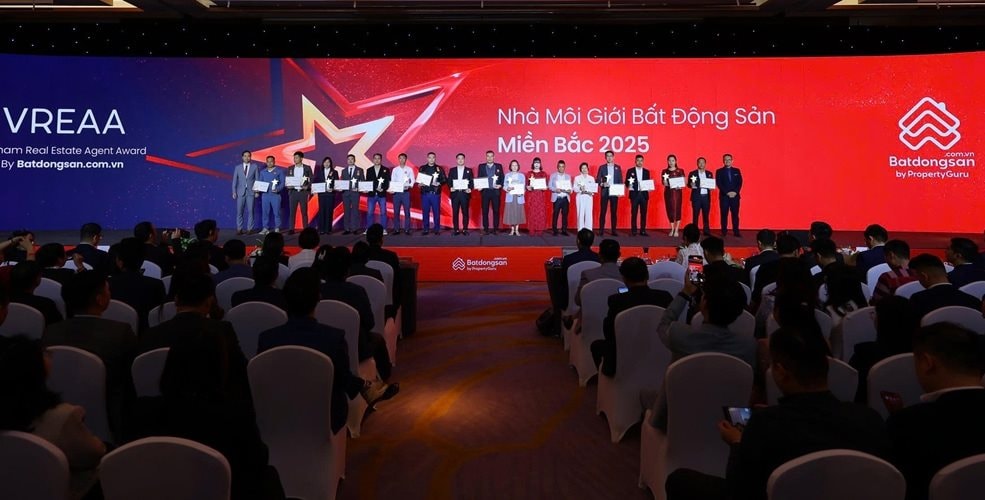 1.-giai-thuong-nha-moi-gioi-bat-dong-san-viet-nam.jpg