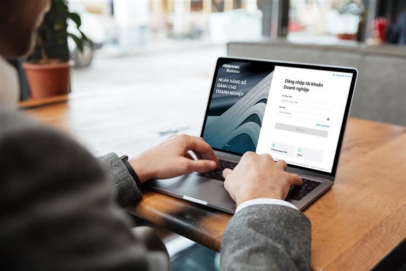 ABBANK trao giải thưởng lớn dành cho doanh nghiệp đồng hành cùng ABBANK Business