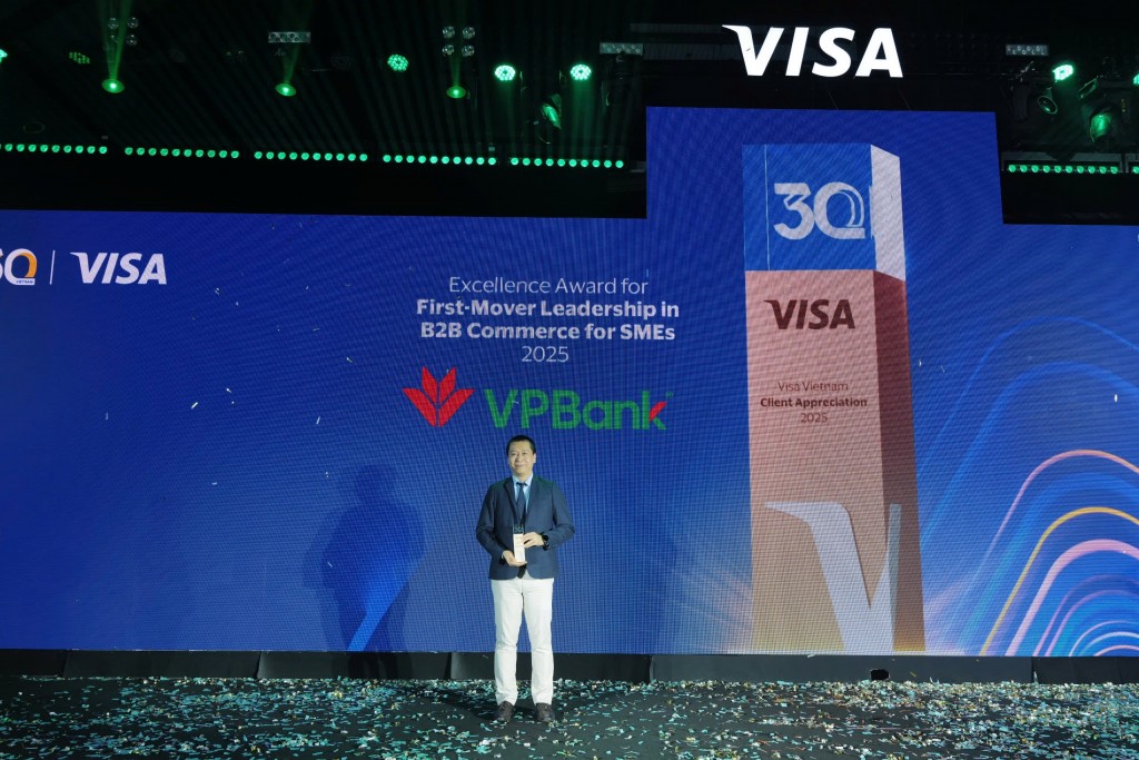 Giải thưởng Xuất sắc dành cho Đơn vị Tiên  phong trong Thương mại B2B cho SME 2025