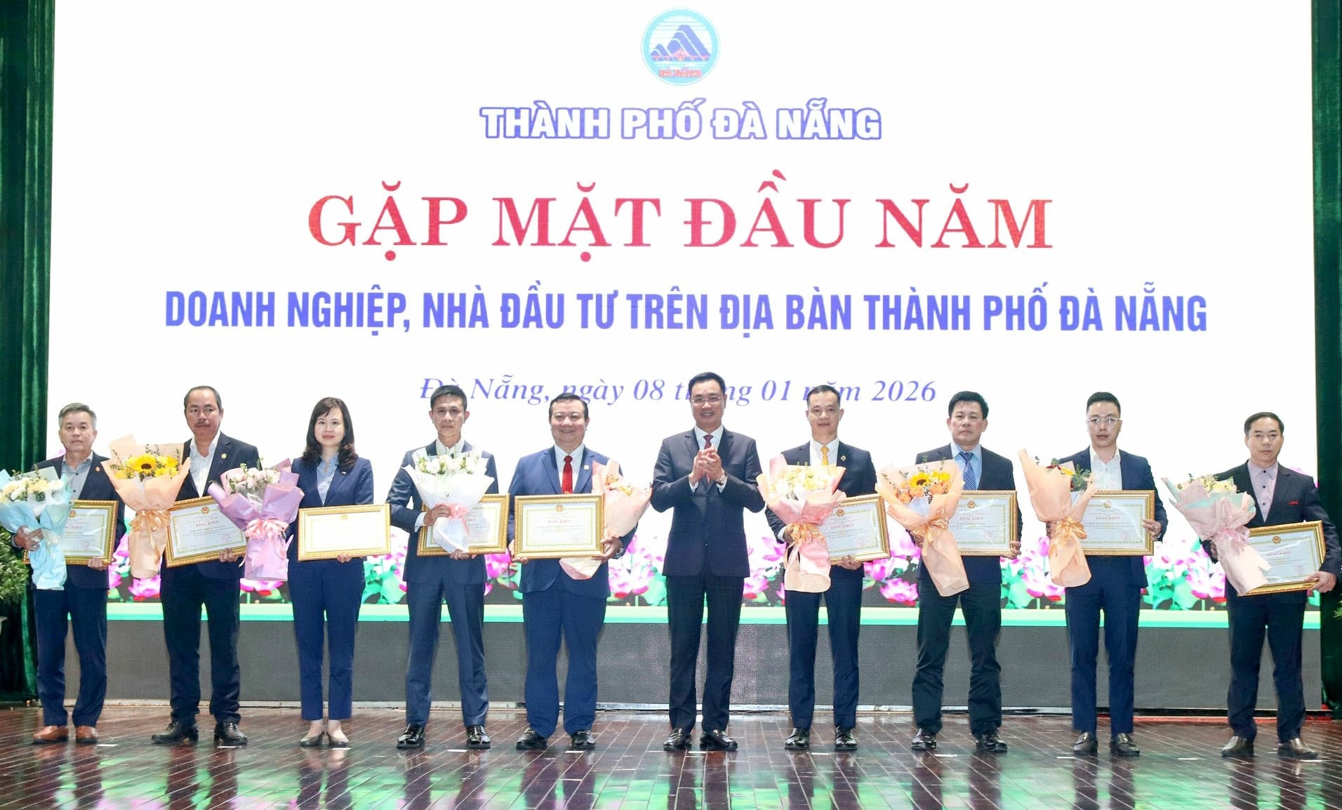 Đà Nẵng cam kết tạo điều kiện thuận lợi nhất để các doanh nghiệp, nhà đầu tư phát triển- Ảnh 1. Đà Nẵng cam kết tạo điều kiện thuận lợi nhất để các doanh nghiệp, nhà đầu tư phát triển- Ảnh 1.