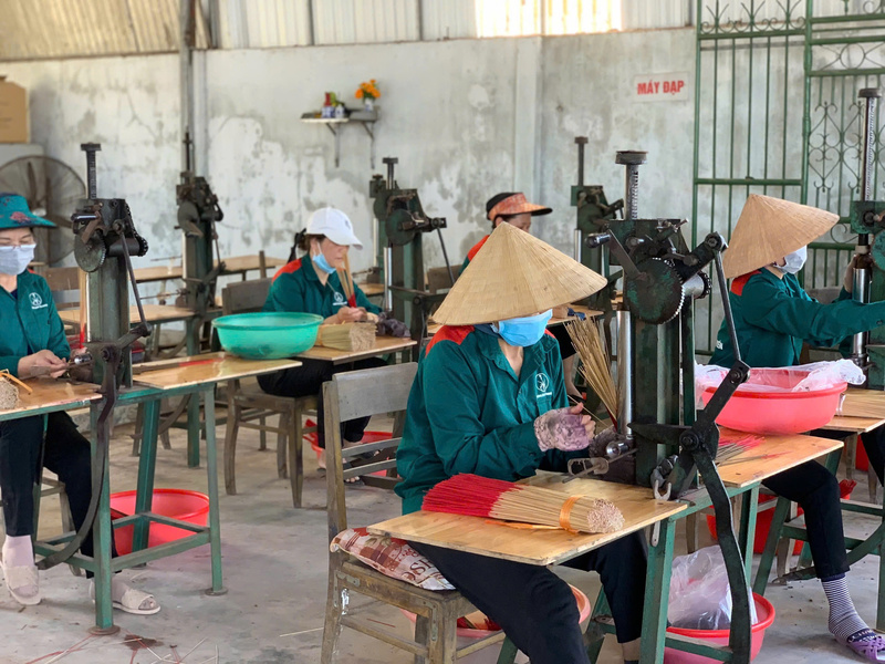 Năm 2025, TikTok Shop ghi nhận sự gia nhập ngày càng tăng của các nhà bán hàng nhang, trầm tại khu vực phía Nam và phía Bắc