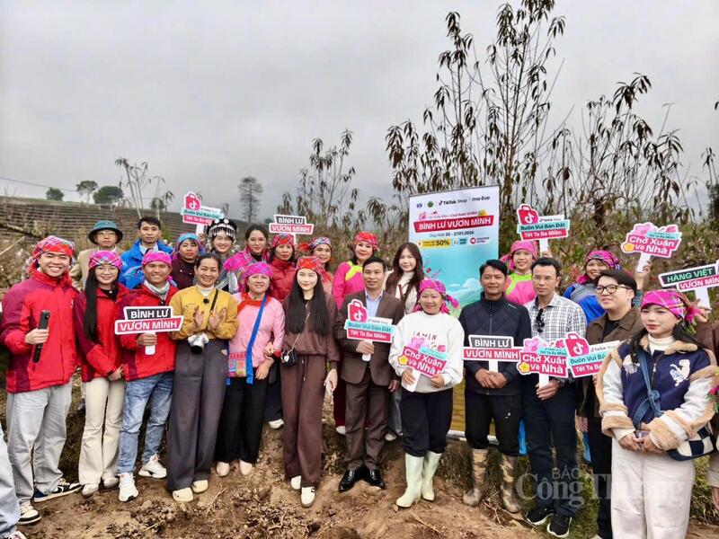 Chương trình quảng bá sản phẩm với chủ đề “Tết ta ba miền – Chở xuân về nhà” do Sở Công Thương tỉnh Lai Châu phối hợp với UBND xã Bình Lư tổ chức.