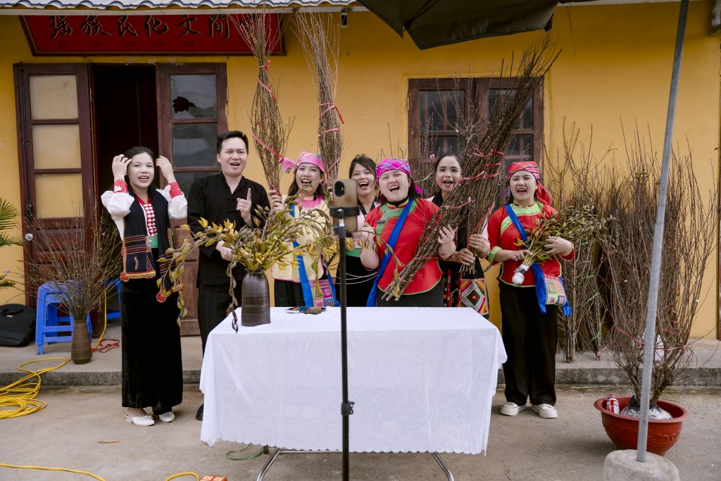 Lai Châu và TikTok Shop phối hợp khởi động mô hình xã thương mại điện tử “Bình Lư vươn mình” Lai Châu và TikTok Shop phối hợp khởi động mô hình xã thương mại điện tử “Bình Lư vươn mình”