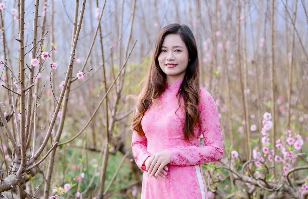 Bà Trần Thị Tân, Giám đốc Trách nhiệm Xã hội, TikTok Shop đặt mục tiêu thúc đẩy phát triển TMĐT trên hơn 3.000 phường, xã trên toàn quốc. Bà Trần Thị Tân, Giám đốc Trách nhiệm Xã hội, TikTok Shop đặt mục tiêu thúc đẩy phát triển TMĐT trên hơn 3.000 phường, xã trên toàn quốc.