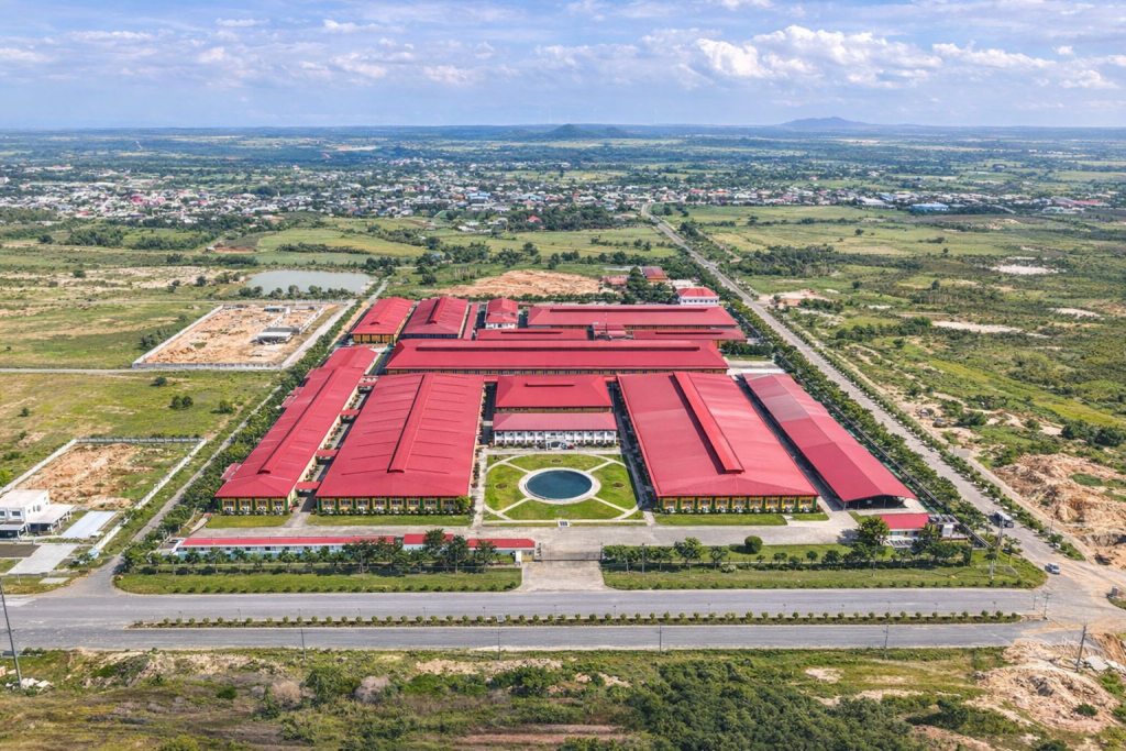 Một góc Khu công nghiệp Hàm Kiệm 2 - một trong những khu công nghiệp do Công ty Cổ phần Khu công nghiệp Hố Nai đầu tư. Một góc Khu công nghiệp Hàm Kiệm 2 - một trong những khu công nghiệp do Công ty Cổ phần Khu công nghiệp Hố Nai đầu tư.