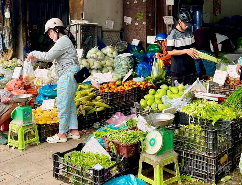 Thị trường bảo đảm lượng hàng liên tục trước, trong và sau Tết.