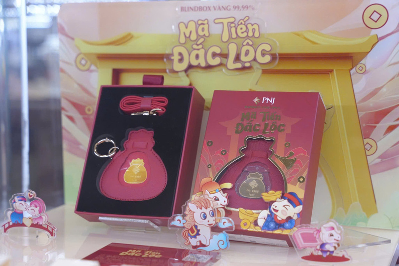 Trải nghiệm 'xé túi mù' gây sốt thị trường vàng ngày vía Thần Tài - 1