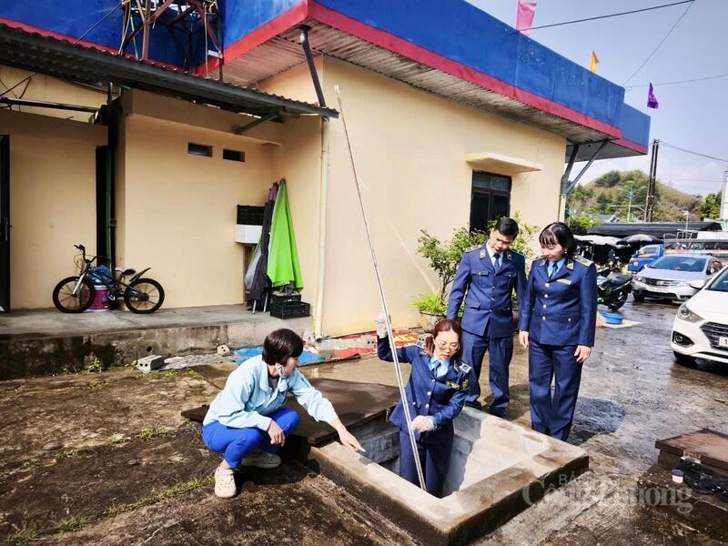 Đội Quản lý thị trường số 1 thuộc Chi Cục Quản lý thị trường - Sở Công Thương tỉnh Lai Châu kiểm tra tại Cửa hàng xăng dầu số 1 thuộc Công ty Cổ phần thương mại xăng dầu Lai Châu, tổ 3, phường Đoàn Kết.