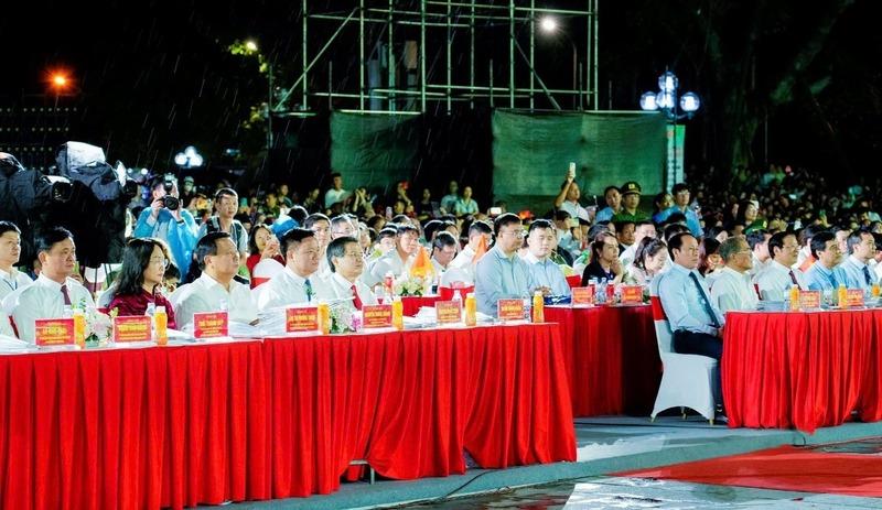 Các đại biểu tham dự Lễ khai mạc. Ảnh: Thành Duy