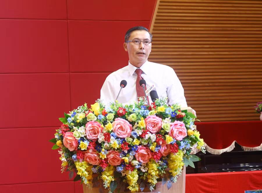 Ông Nguyễn Văn Giới, Phó Giám đốc Sở Khoa học và Công nghệ tỉnh Vĩnh Long phát biểu tại buổi đối thoại. dhcl-doi-thoai-2.jpg